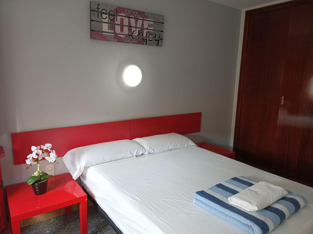 Piso Jover Alojamiento Para Mayores De 25 Anos !! Lloret de Mar Dış mekan fotoğraf